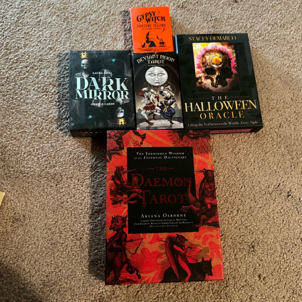 Oracle and Tarot card sets.